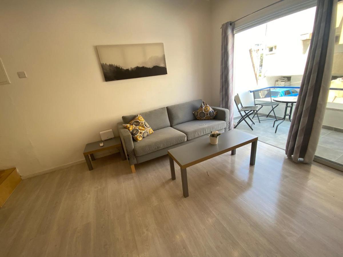 1-Bedroom Duplex 100M By The Sea Limassol Exteriör bild