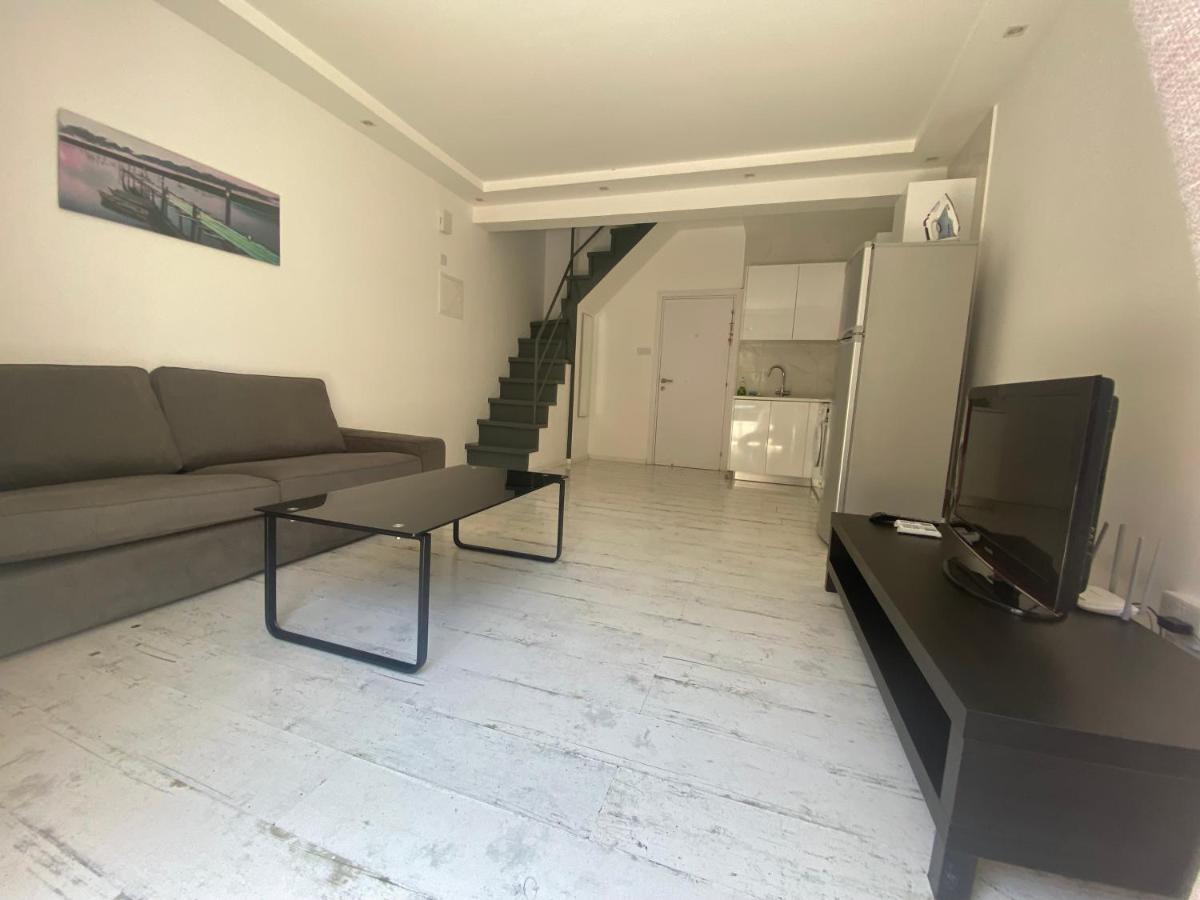 1-Bedroom Duplex 100M By The Sea Limassol Exteriör bild